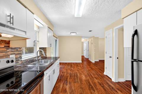 428 Neptune Road, Orange Park FL - photo 9 of 21