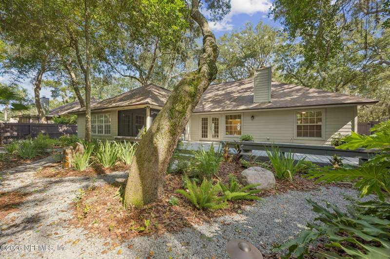 3 bedroom Single Family Residence at 2010 Marye Brant Loop, Secluded Woods, Neptune Beach — photo 2