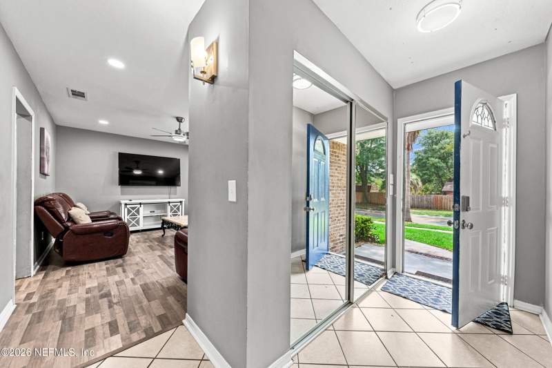 4 bedroom Single Family Residence at 3972 University Club Boulevard, Woodmere, Jacksonville — photo 4