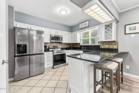 3972 University Club Boulevard, Jacksonville FL - photo 8 of 25