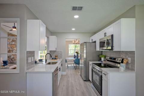 165 Pablo Point Drive, Jacksonville FL - photo 7 of 41
