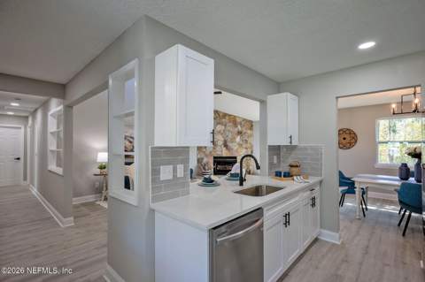 165 Pablo Point Drive, Jacksonville FL - photo 9 of 41