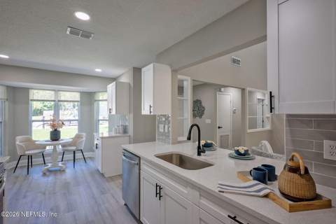 165 Pablo Point Drive, Jacksonville FL - photo 10 of 41