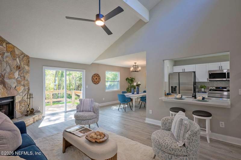 3 bedroom Single Family Residence at 165 Pablo Point Drive, Pablo Point, Jacksonville — photo 2