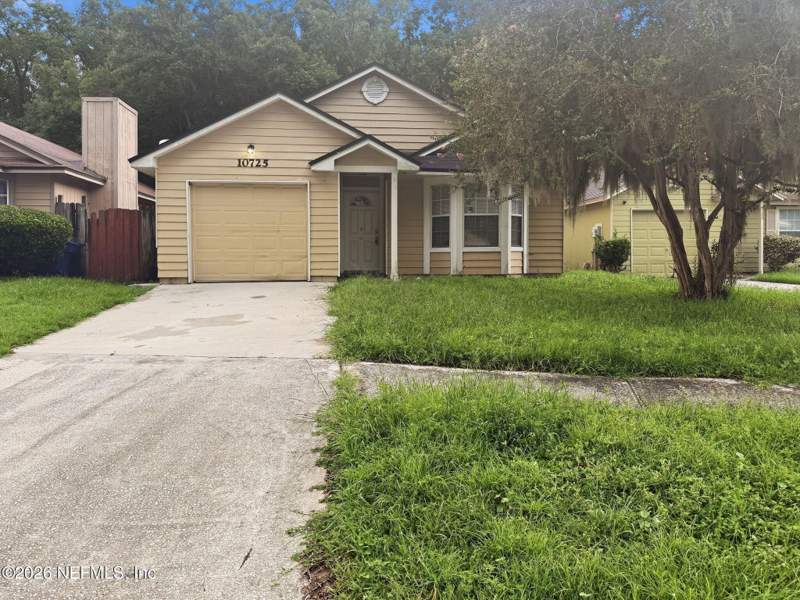 3 bedroom Single Family Residence at 10725 Meadowlea Drive, Woodmont, Jacksonville — photo 2