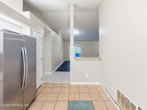 10725 Meadowlea Drive, Jacksonville FL - photo 10 of 36