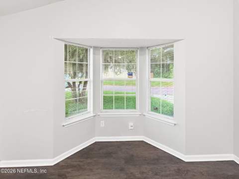 10725 Meadowlea Drive, Jacksonville FL - photo 12 of 36