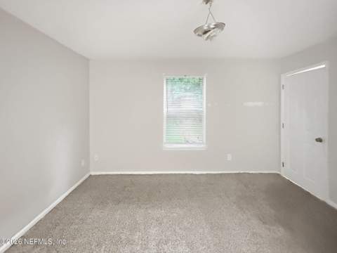 10725 Meadowlea Drive, Jacksonville FL - photo 15 of 36