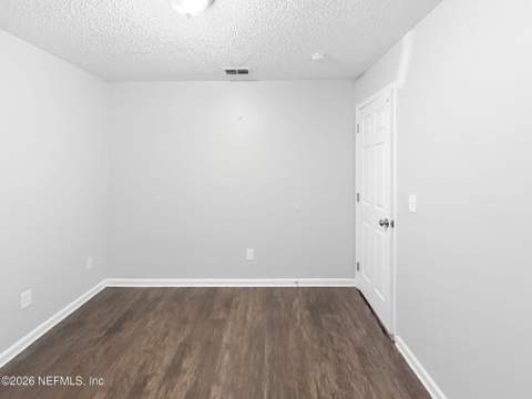 10725 Meadowlea Drive, Jacksonville FL - photo 18 of 36