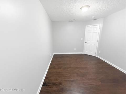 10725 Meadowlea Drive, Jacksonville FL - photo 21 of 36