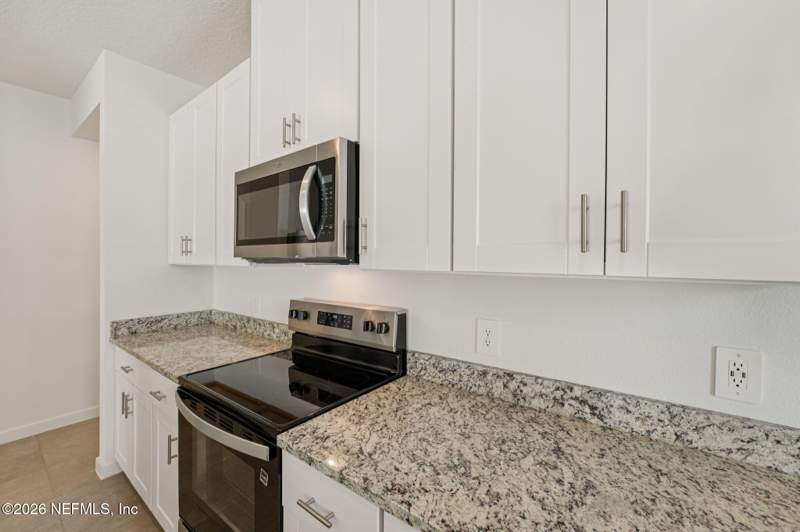 4 bedroom Single Family Residence at 10668 Lishwood Way, Kings Preserve, Jacksonville — photo 4
