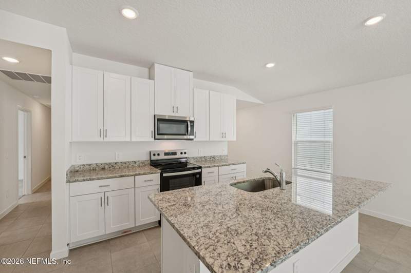 4 bedroom Single Family Residence at 10668 Lishwood Way, Kings Preserve, Jacksonville — photo 3