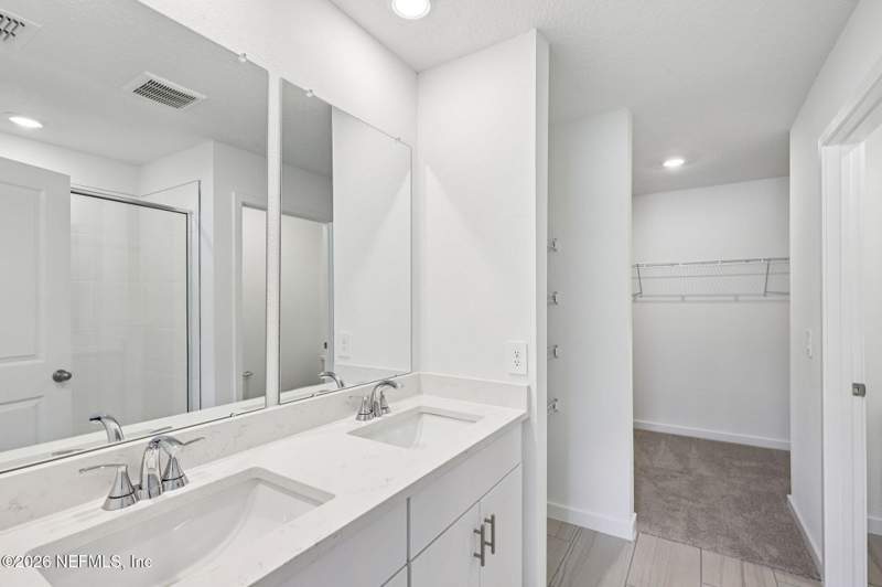 4 bedroom Single Family Residence at 10660 Lishwood Way, Kings Preserve, Jacksonville — photo 4