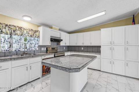 2259 Indigo Avenue, Middleburg FL - photo 17 of 48