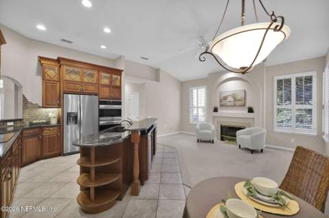 8730 Glenbury Court, Jacksonville FL - photo 9 of 43