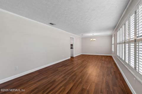 3386 Pickwick Drive, Jacksonville FL - photo 7 of 47
