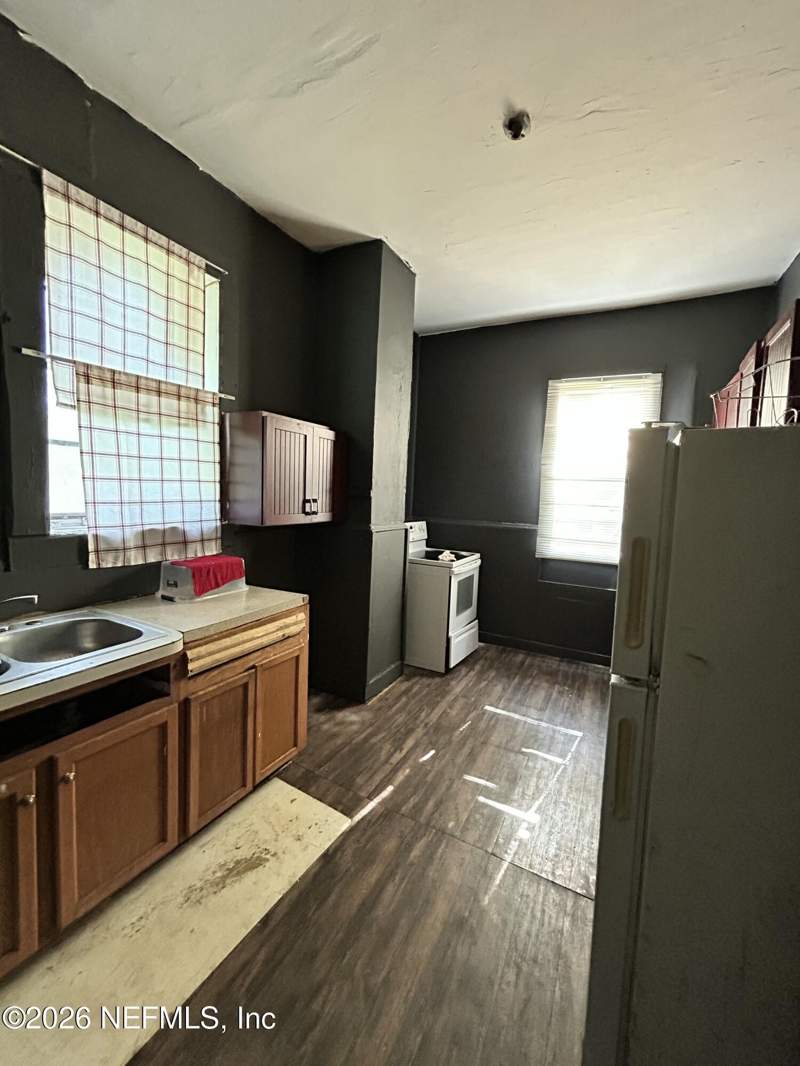2 bedroom Single Family Residence at 1209 W 3rd Street, Barnetts, Jacksonville — photo 3