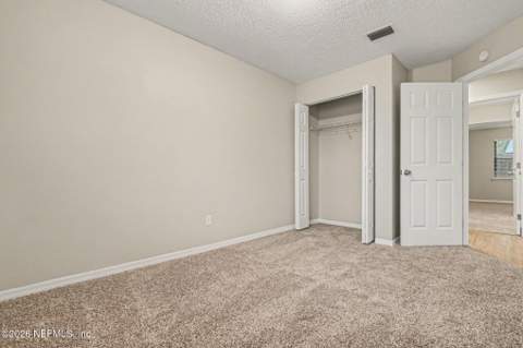 8459 Pikes Peak Drive, Jacksonville FL - photo 8 of 31
