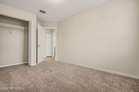 8459 Pikes Peak Drive, Jacksonville FL - photo 9 of 31