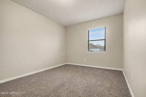 8459 Pikes Peak Drive, Jacksonville FL - photo 10 of 31