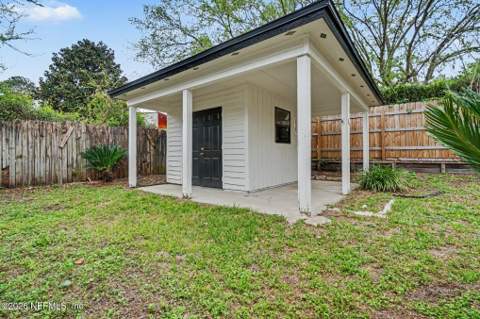 8459 Pikes Peak Drive, Jacksonville FL - photo 16 of 31