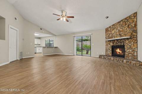8459 Pikes Peak Drive, Jacksonville FL - photo 18 of 31