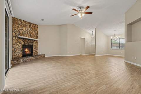 8459 Pikes Peak Drive, Jacksonville FL - photo 21 of 31