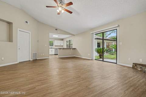 8459 Pikes Peak Drive, Jacksonville FL - photo 22 of 31