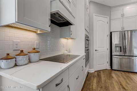 8601 Homeplace Drive, Jacksonville FL - photo 13 of 43