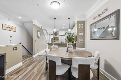 9823 Tapestry Park Circle #303, Jacksonville FL - photo 10 of 31