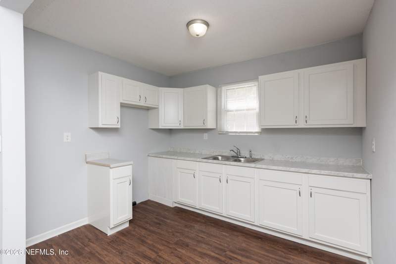 5 bedroom Single Family Residence at 1431 W 33rd Street, Moncrief Heights, Jacksonville — photo 4