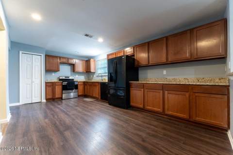 2604 Hyde Park Road, Jacksonville FL - photo 24 of 107
