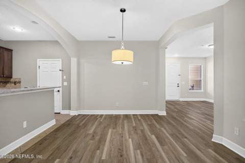 6163 Clearsky Drive, Jacksonville FL - photo 9 of 34