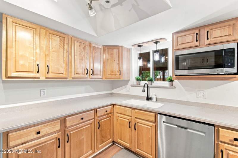 3 bedroom Single Family Residence at 5245 Tree Way Lane, Del Rio, Jacksonville — photo 4