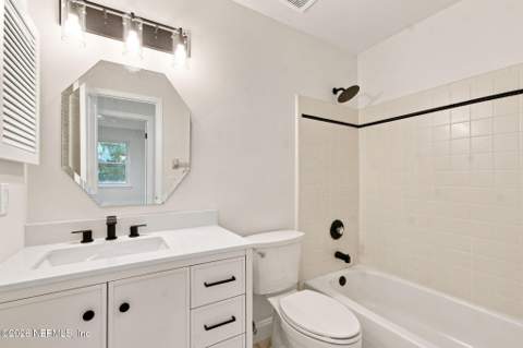 5245 Tree Way Lane, Jacksonville FL - photo 12 of 41