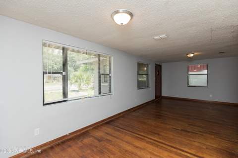 1598 W 33rd Street, Jacksonville FL - photo 11 of 32