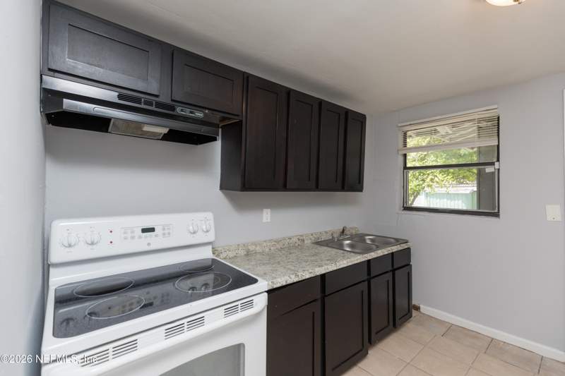 3 bedroom Single Family Residence at 1598 W 33rd Street, Royal Terrace, Jacksonville — photo 3