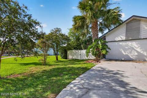 4250 Cordgrass Inlet Drive, Jacksonville FL - photo 8 of 117