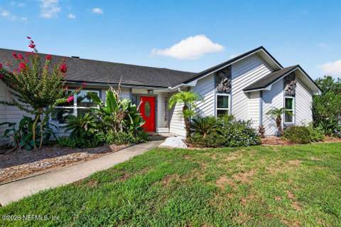 4250 Cordgrass Inlet Drive, Jacksonville FL - photo 9 of 117