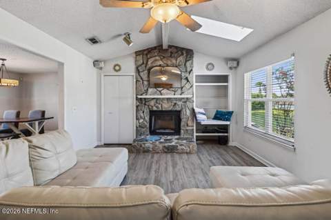 4250 Cordgrass Inlet Drive, Jacksonville FL - photo 13 of 117