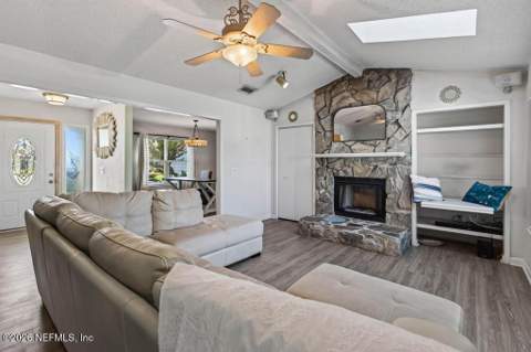 4250 Cordgrass Inlet Drive, Jacksonville FL - photo 12 of 117
