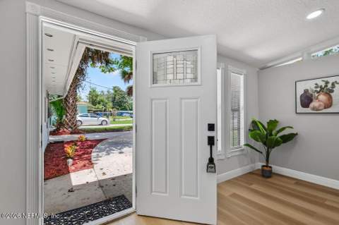 11534 Inez Drive, Jacksonville FL - photo 10 of 65