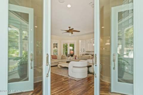 3710 Royal Palm Key, Jacksonville Beach FL - photo 9 of 109
