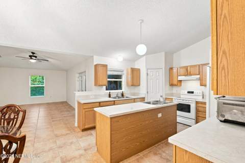 12333 Glenn Hollow Drive, Jacksonville FL - photo 11 of 40