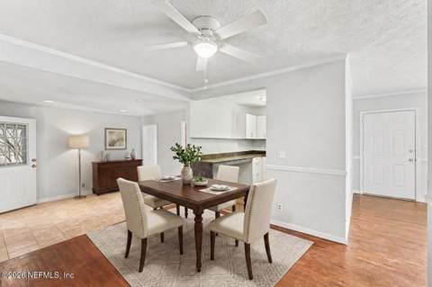 6159 Autlan Drive, Jacksonville FL - photo 11 of 33