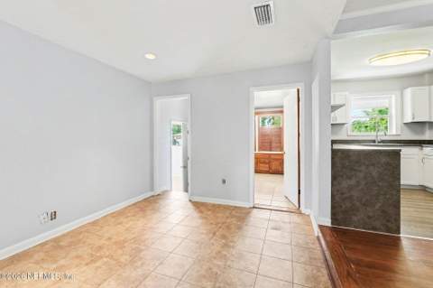 6159 Autlan Drive, Jacksonville FL - photo 14 of 33