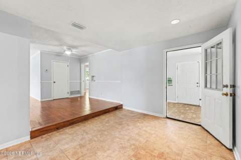 6159 Autlan Drive, Jacksonville FL - photo 15 of 33