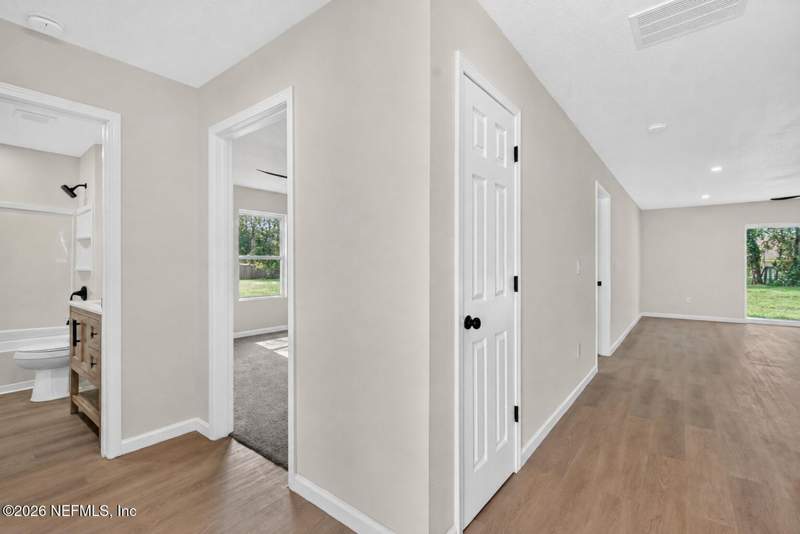 3 bedroom Single Family Residence at 8626 Nussbaum Drive, Jacksonville Heights, Jacksonville — photo 3
