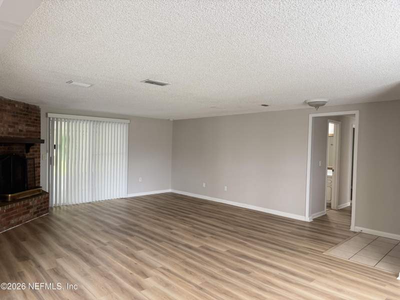 3 bedroom Single Family Residence at 8672 Hammondwood Road, Country Creek, Jacksonville — photo 5