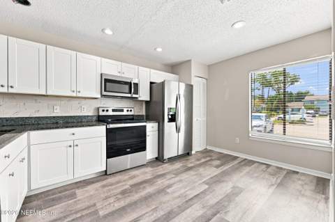 502 Marsh Cove Lane, Ponte Vedra Beach FL - photo 9 of 32